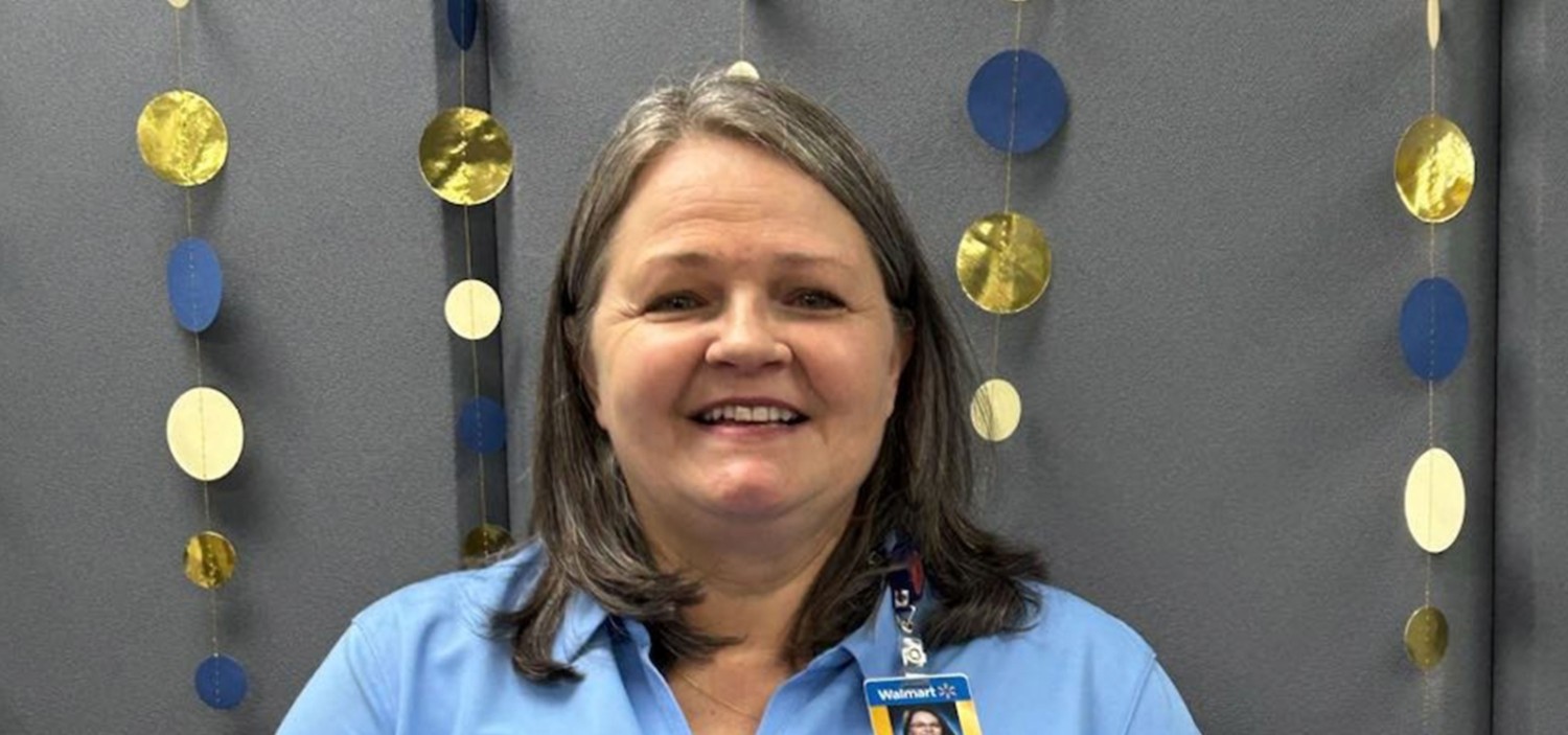 Lisa Smith smiling at the camera